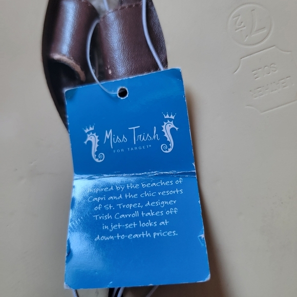 NWT Miss Trish Brown Lizard Flat Sandals 7½ Women's Lightweight Summer Beach - Picture 7 of 13